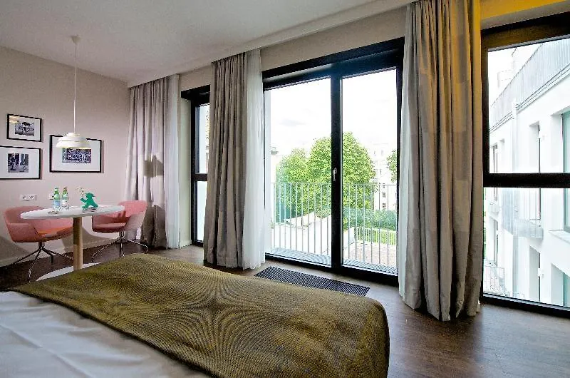 Numa Berlin Nook Aparthotel 4*,